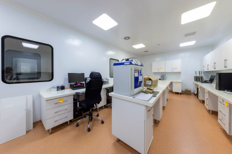equipped cleanroom